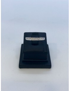 Anillo circonitas en carril